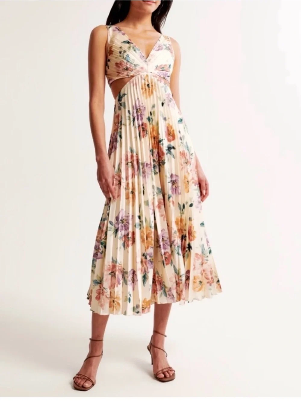 Abercrombie & Fitch Cream Floral Pleated V-Neck Maxi Dress